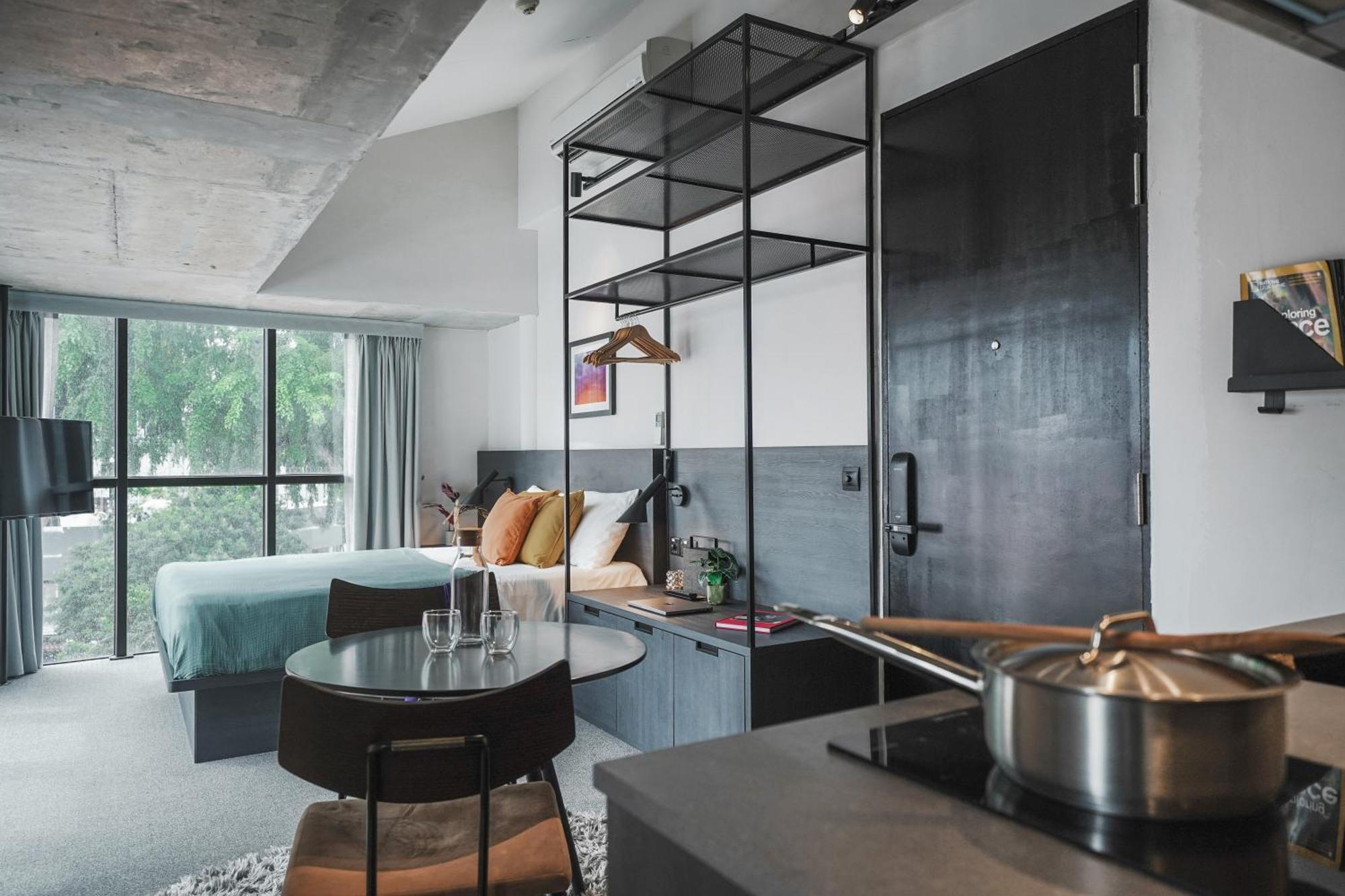 Base Residences Gemmil Lane Apartemen Singapore