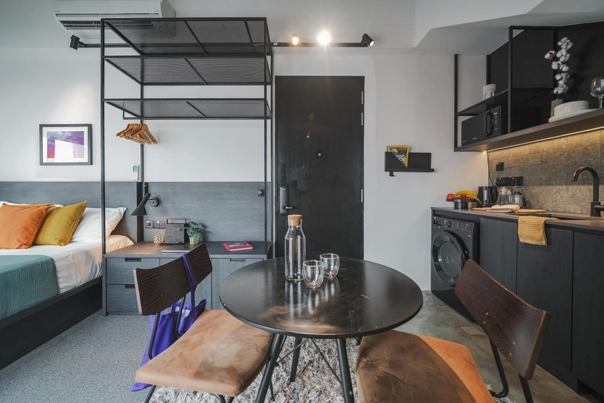 Apartemen Base Residences Gemmil Lane Singapore