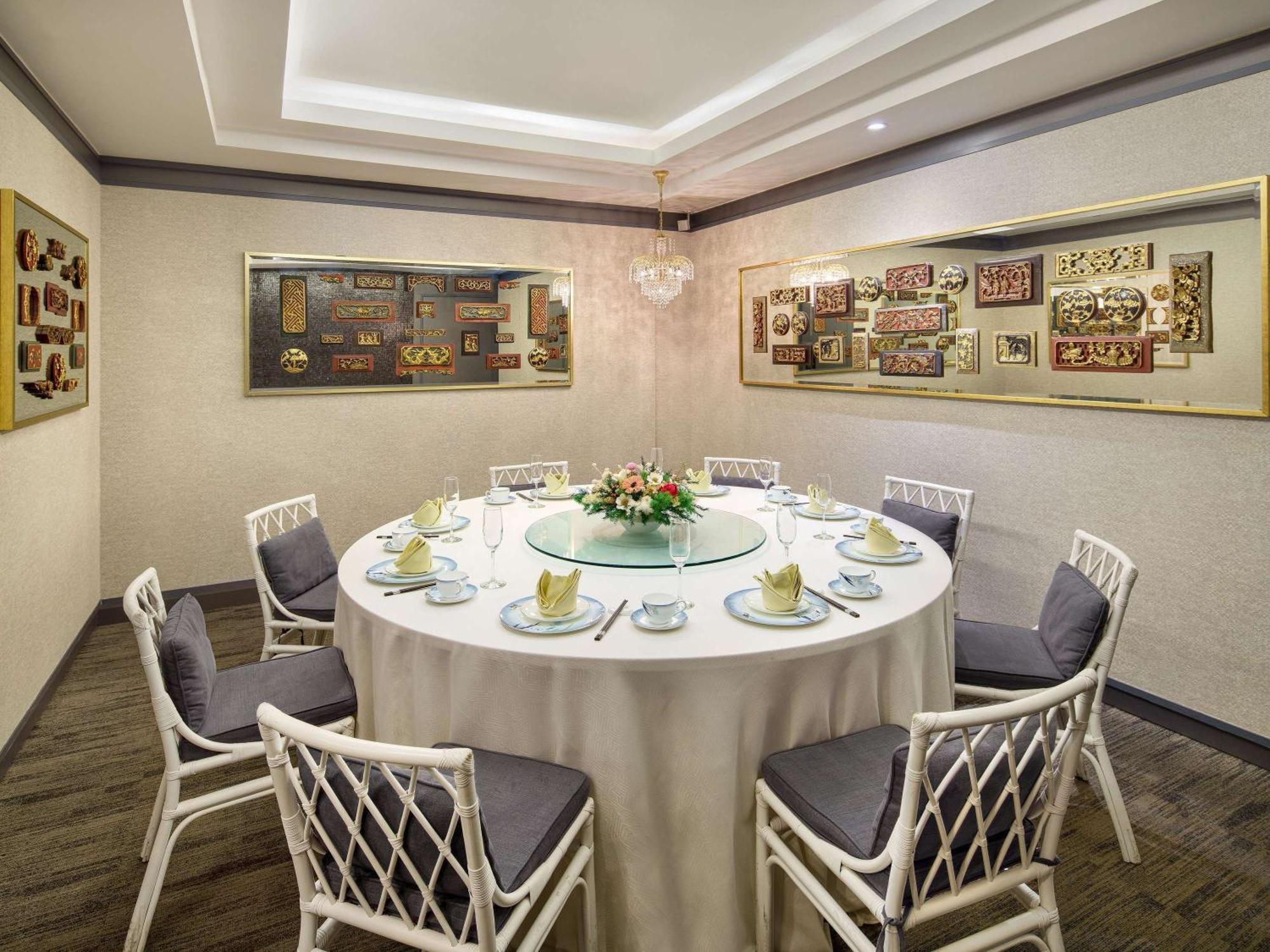 Grand Mercure Roxy 4* Singapore