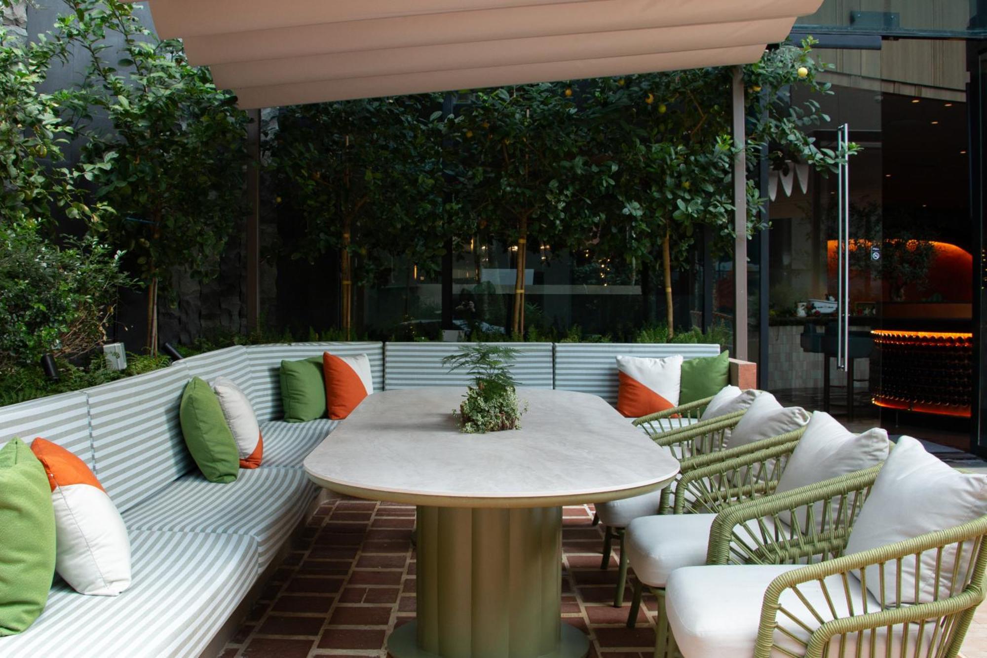 Crowne Plaza Changi Airport By Ihg Hotel 5*