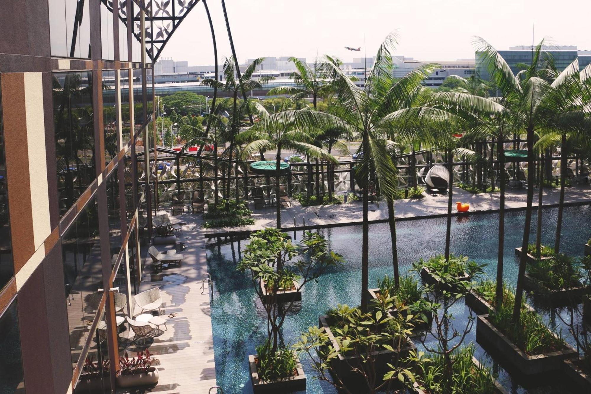 Crowne Plaza Changi Airport By Ihg Hotel 5*