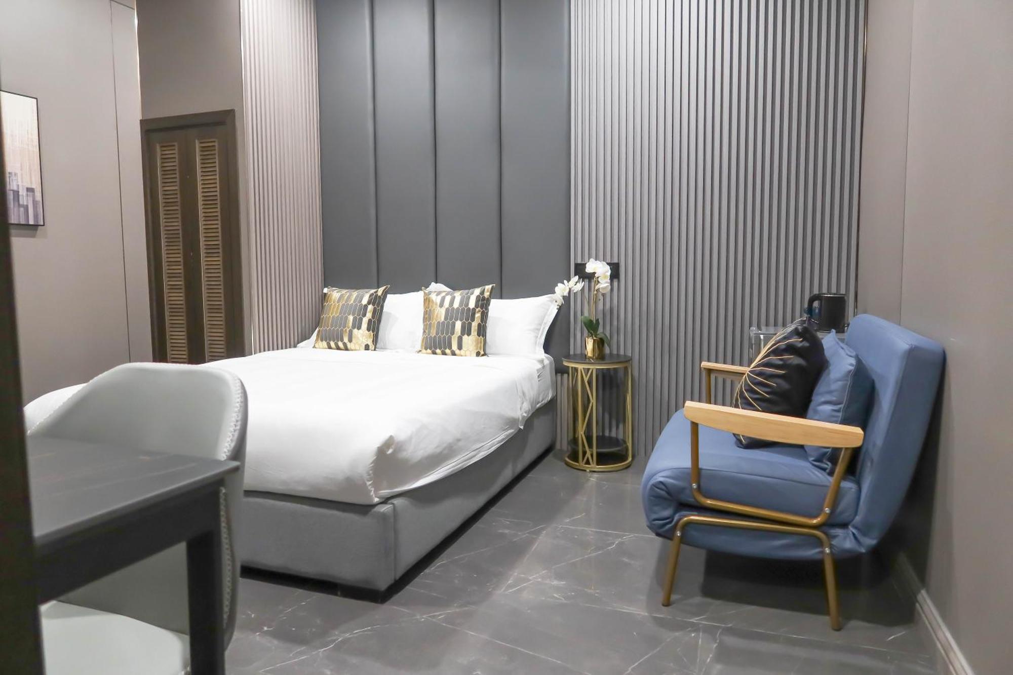 R Residences * Singapore