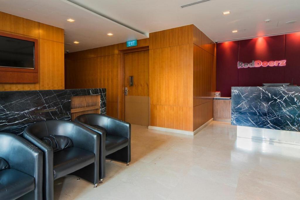 Reddoorz Premium @ Balestier Singapura