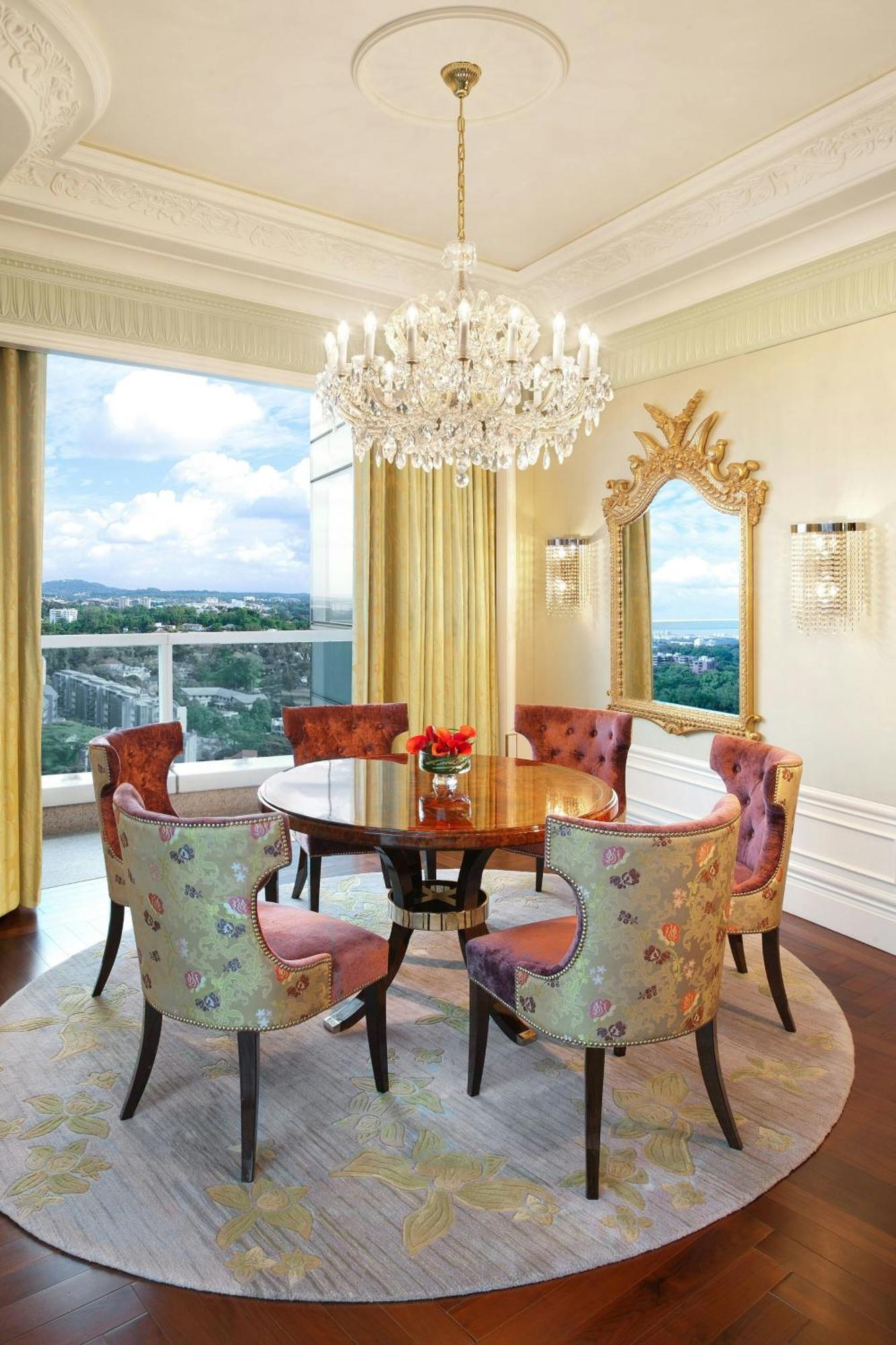 The St. Regis 5*