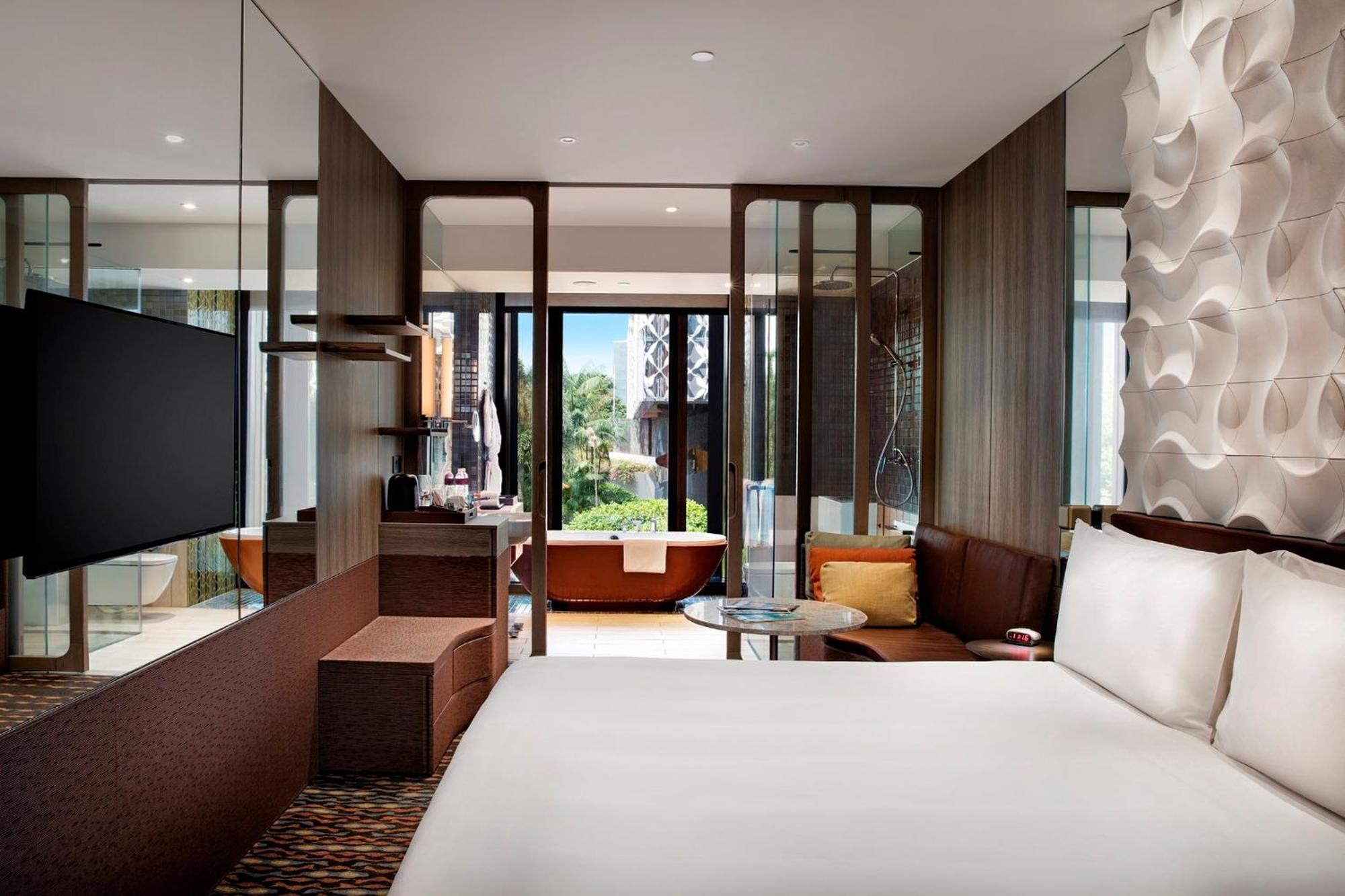 Crowne Plaza Changi Airport By Ihg 5*