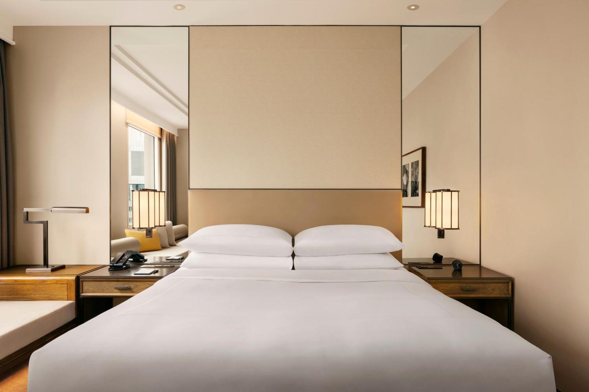 Conrad Marina Bay Hotel 5*