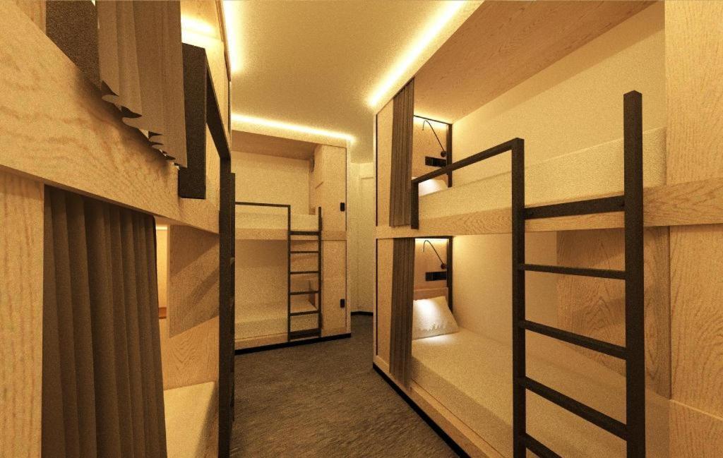 Capsule@hive Bugis Hostel Singapore