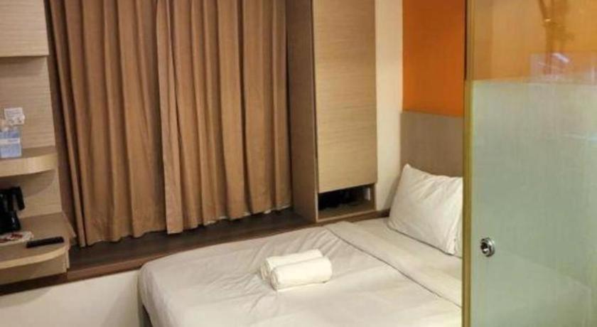 Reddoorz Premium @ Balestier 3* Singapura