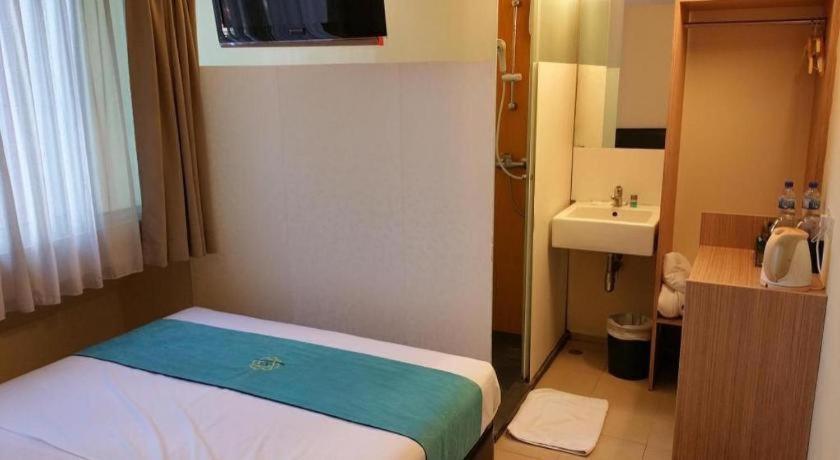 85 Garden 2* Singapore