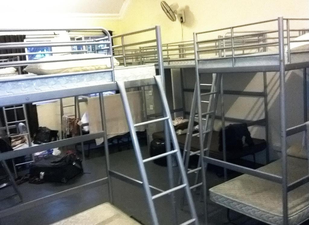 Drop Hostel Singapore