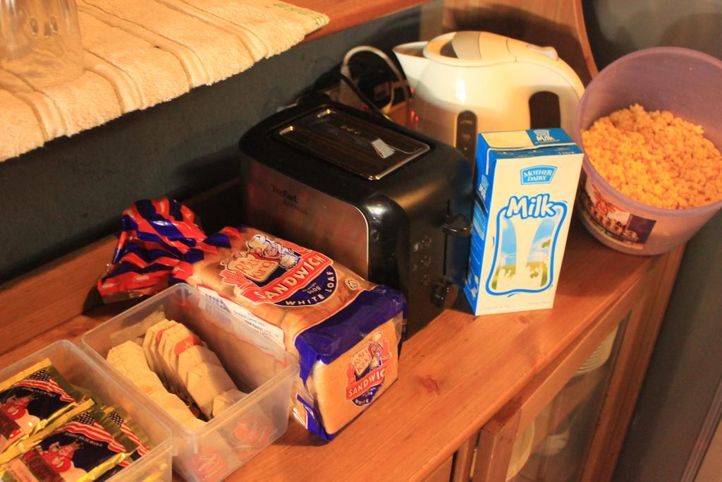Hostel Backpacker's @ The Little Red Dot Singapore