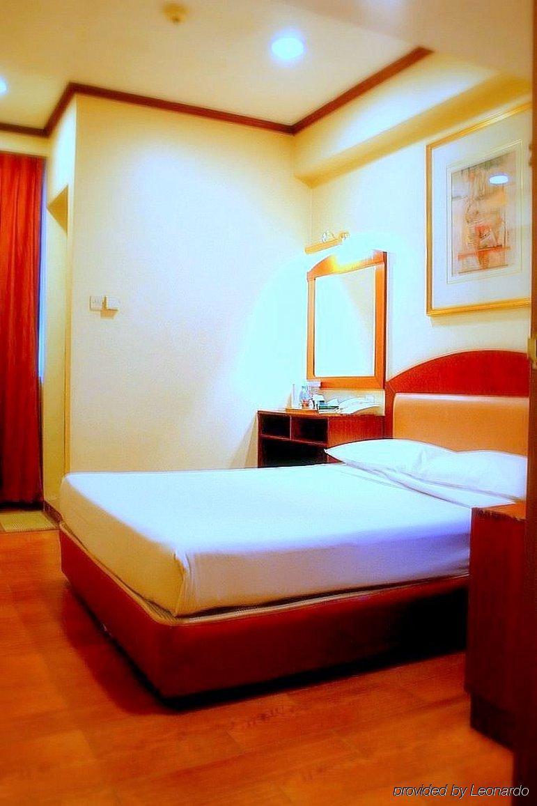 81 Premier Star Hotel