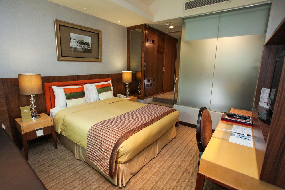 The At Recreation Club 4* Singapore