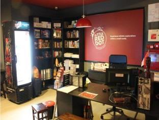 Backpacker's @ The Little Red Dot Singapore