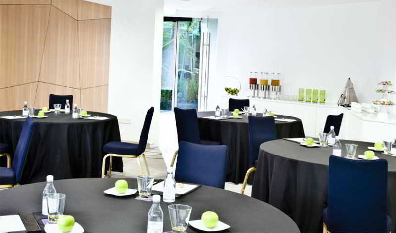 Hotel Dorsett Changi 4*