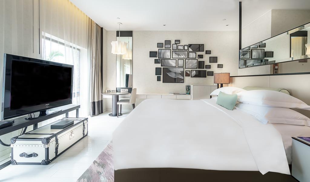 Hotel Naumi Singapore