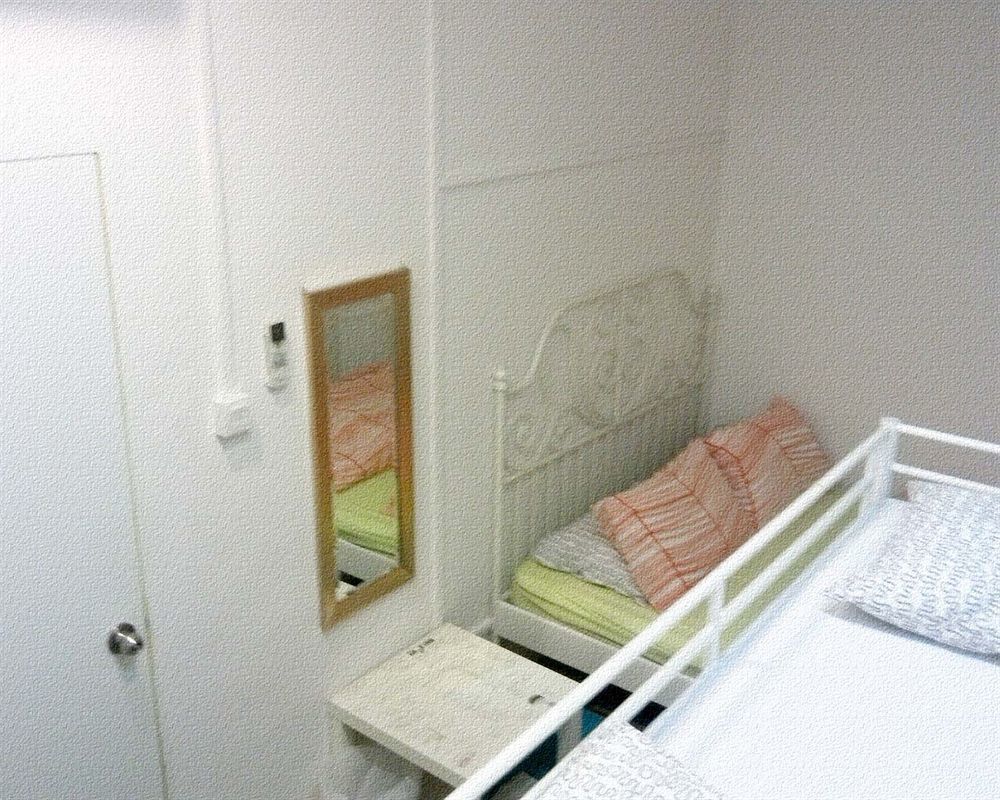 Hostel Drop