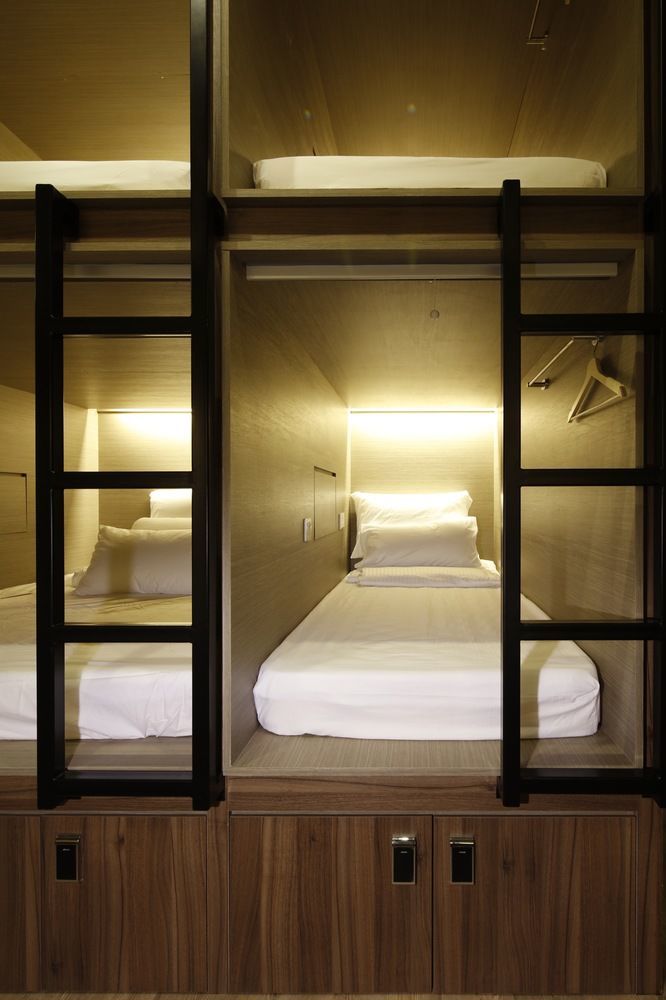 Beat. Capsule Hostel @ Boat Quay Singapore