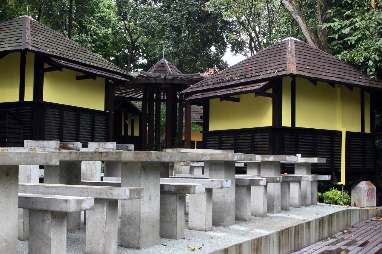 Costa Sands Sentosa Kampung Hut * Singapore