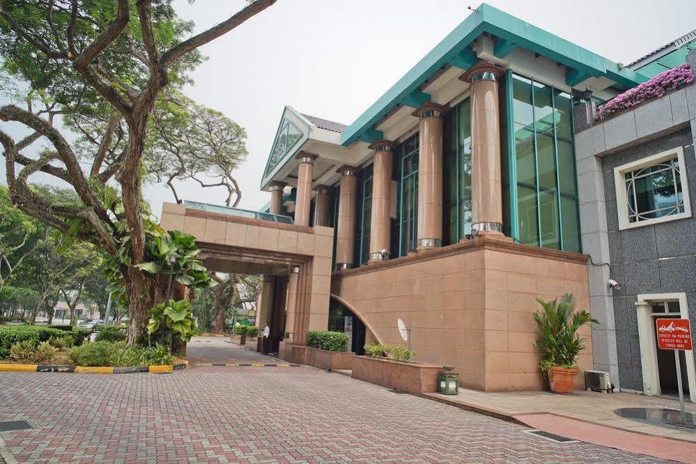 The At Recreation Club 4* Singapore