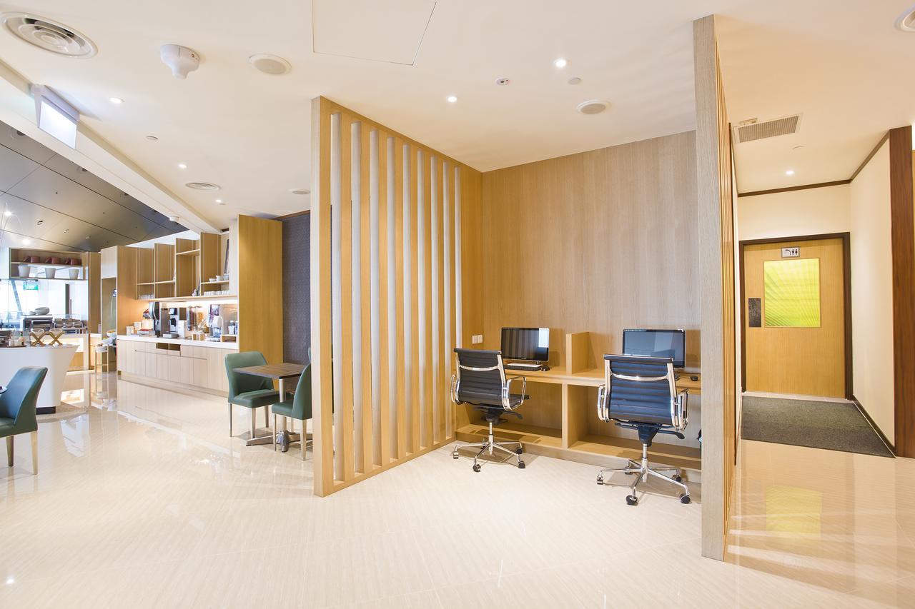 Ambassador Transit Lounge Terminal 2 Hotel Singapore