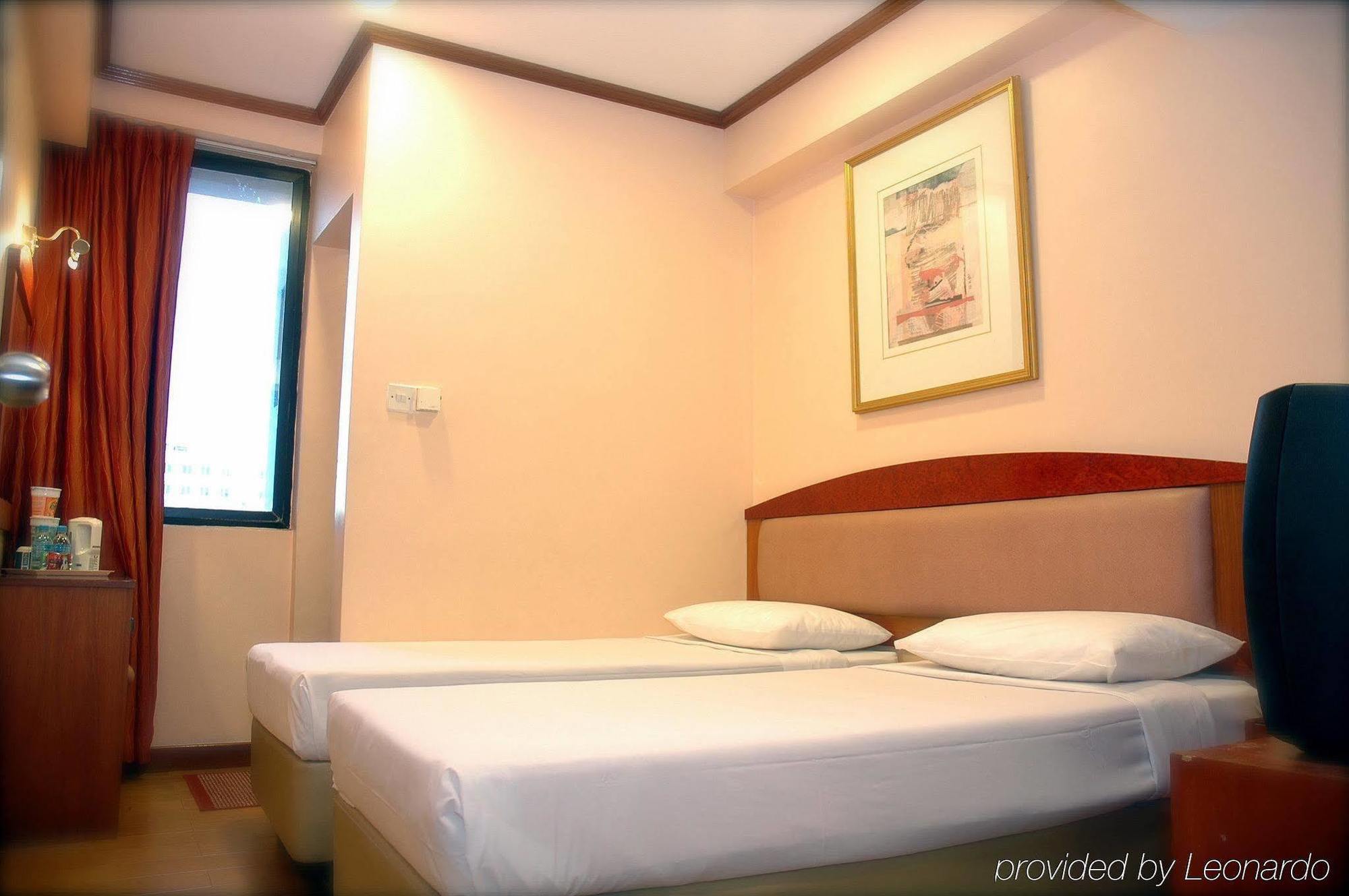 81 Premier Star 2* Singapore