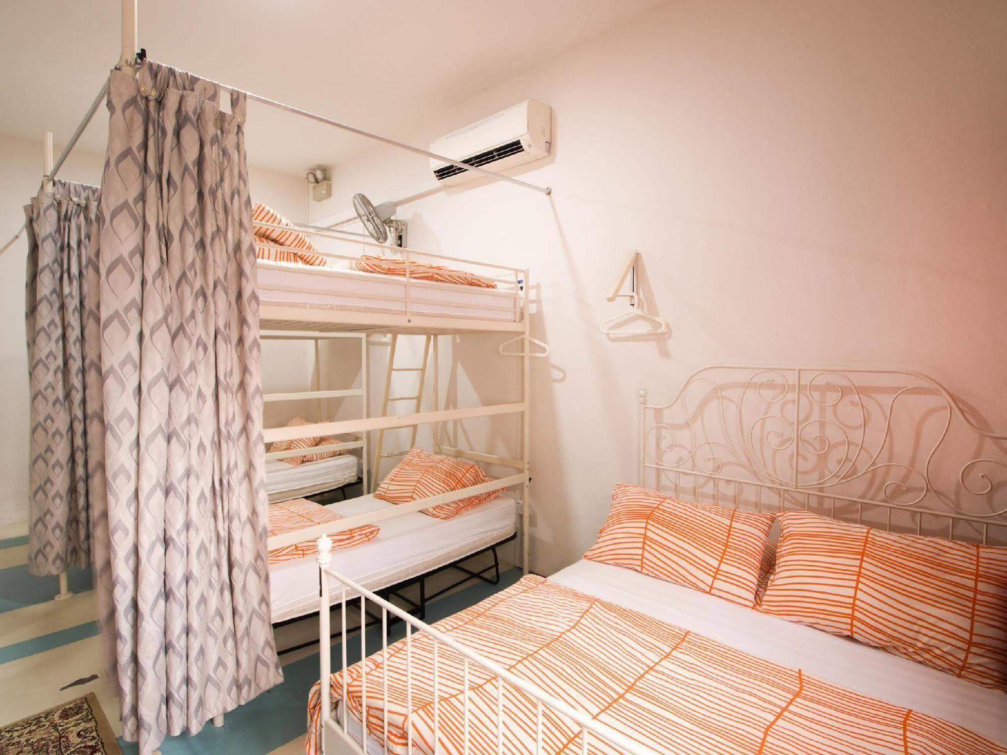 Drop Hostel
