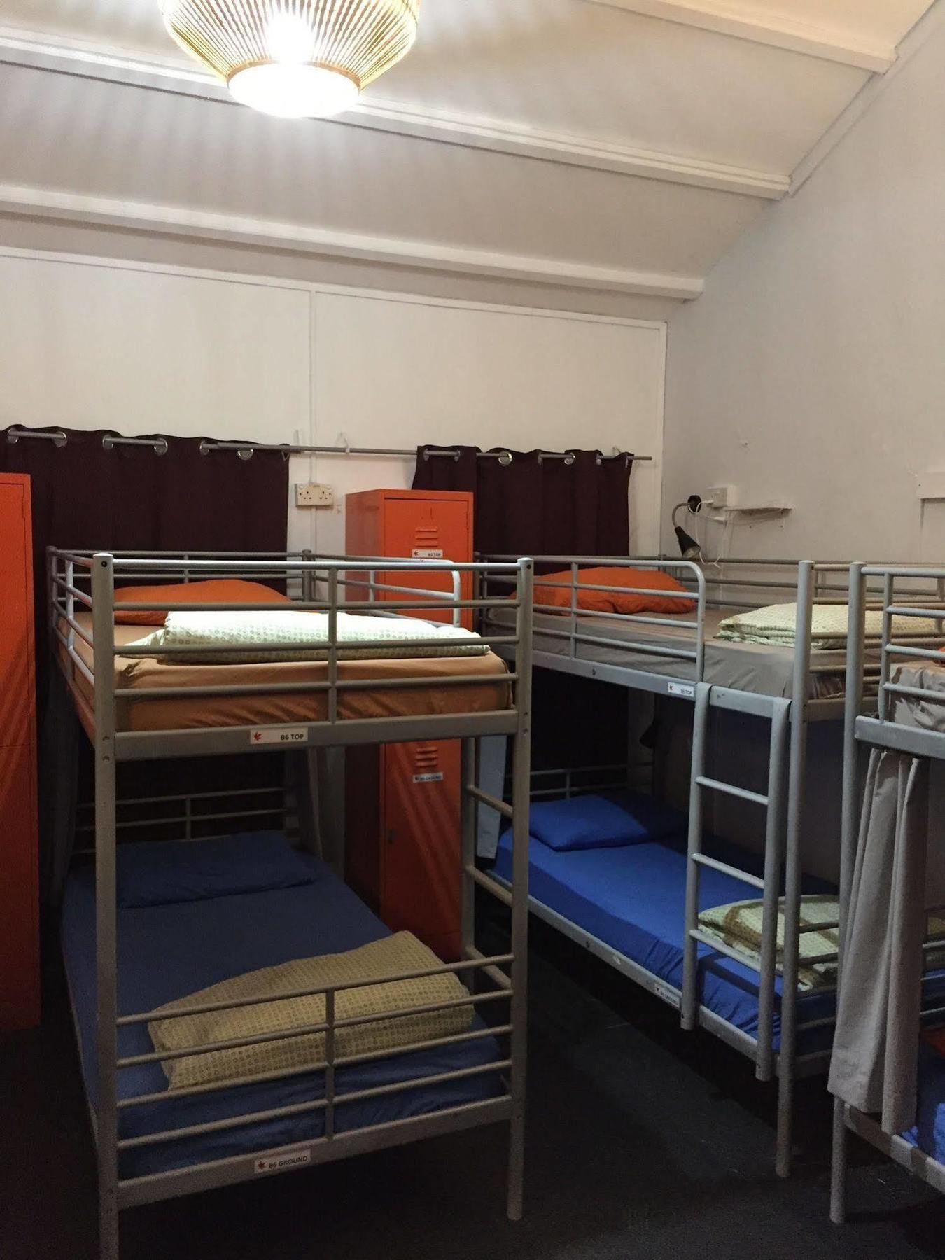 Royal Lodge @ Pagoda Street Hostel Singapore