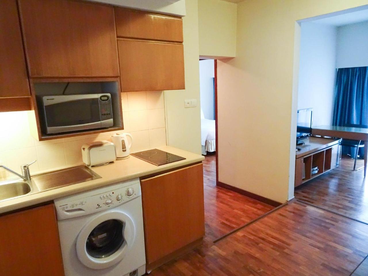 Orchard Point Serviced 4* Singapore