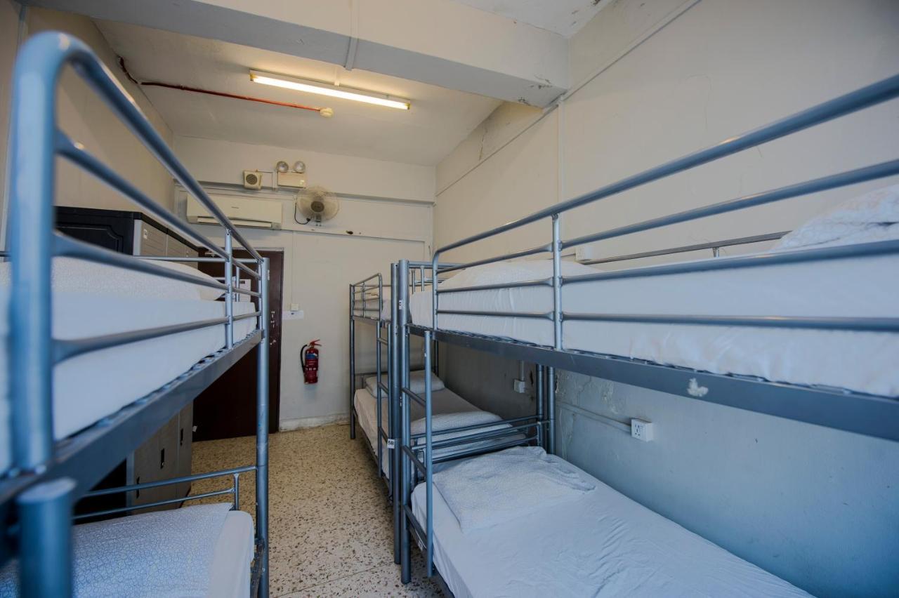 Urban Hostel *