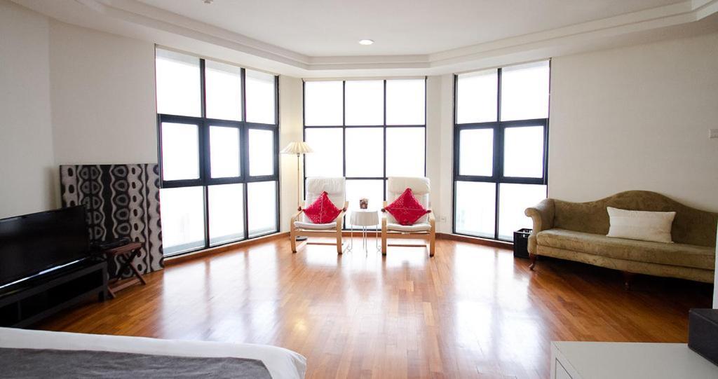 Bed & Breakfast Penthouse In The City