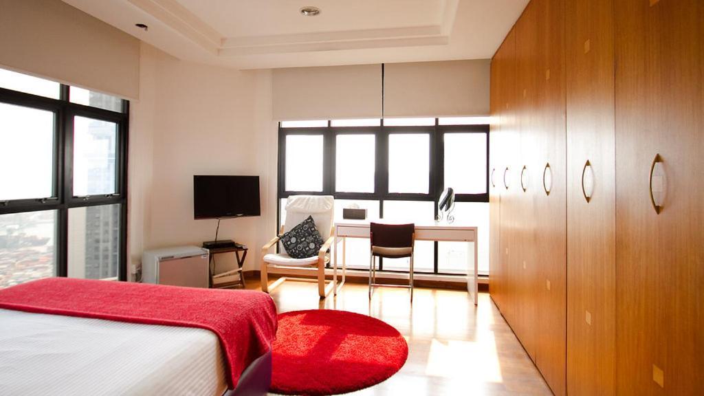 Bed & Breakfast Penthouse In The City