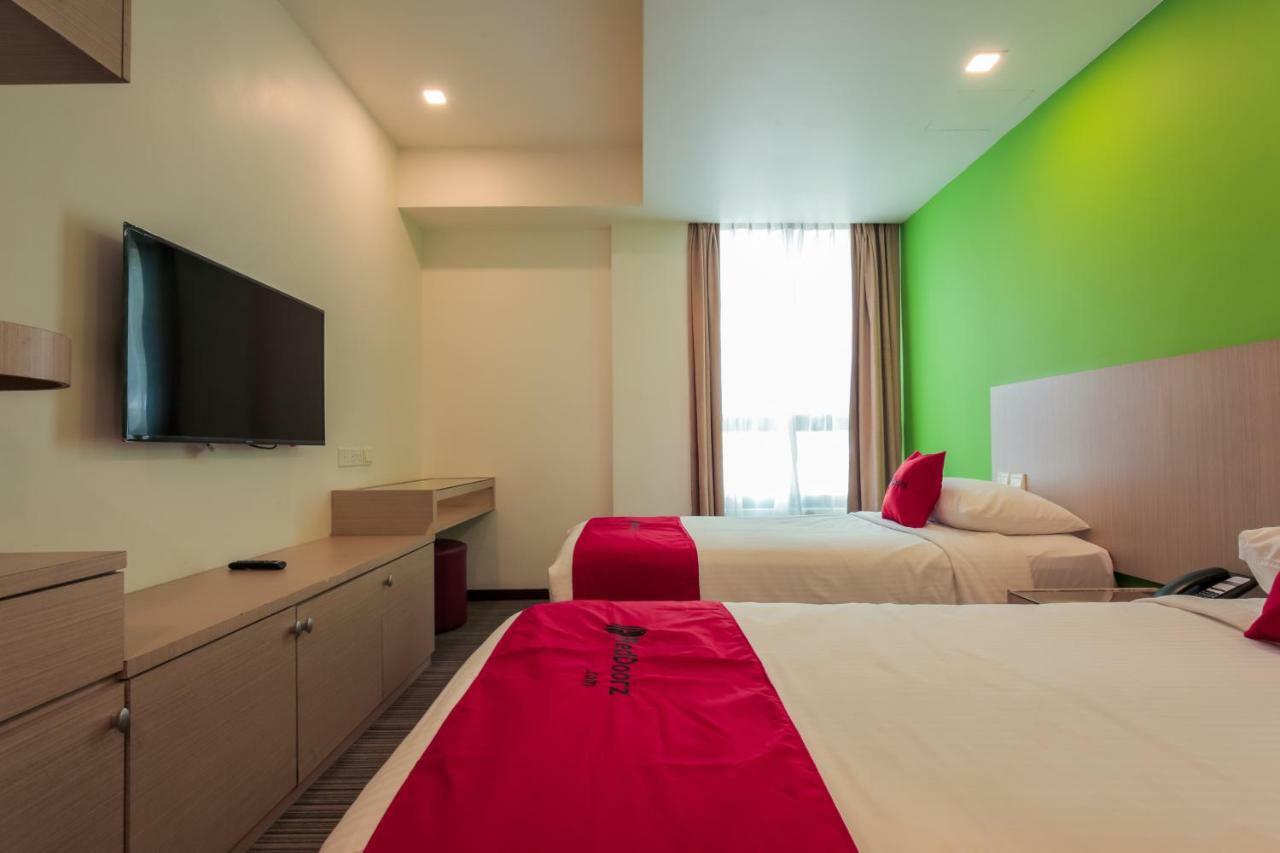 Reddoorz Premium @ Balestier 3* Singapura