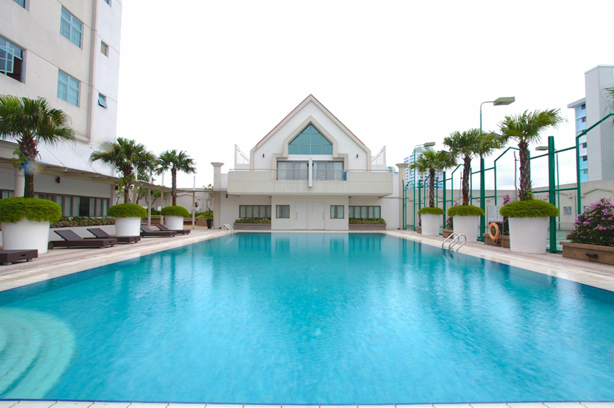 Village West Coast By Far East Hospitality Aparthotel