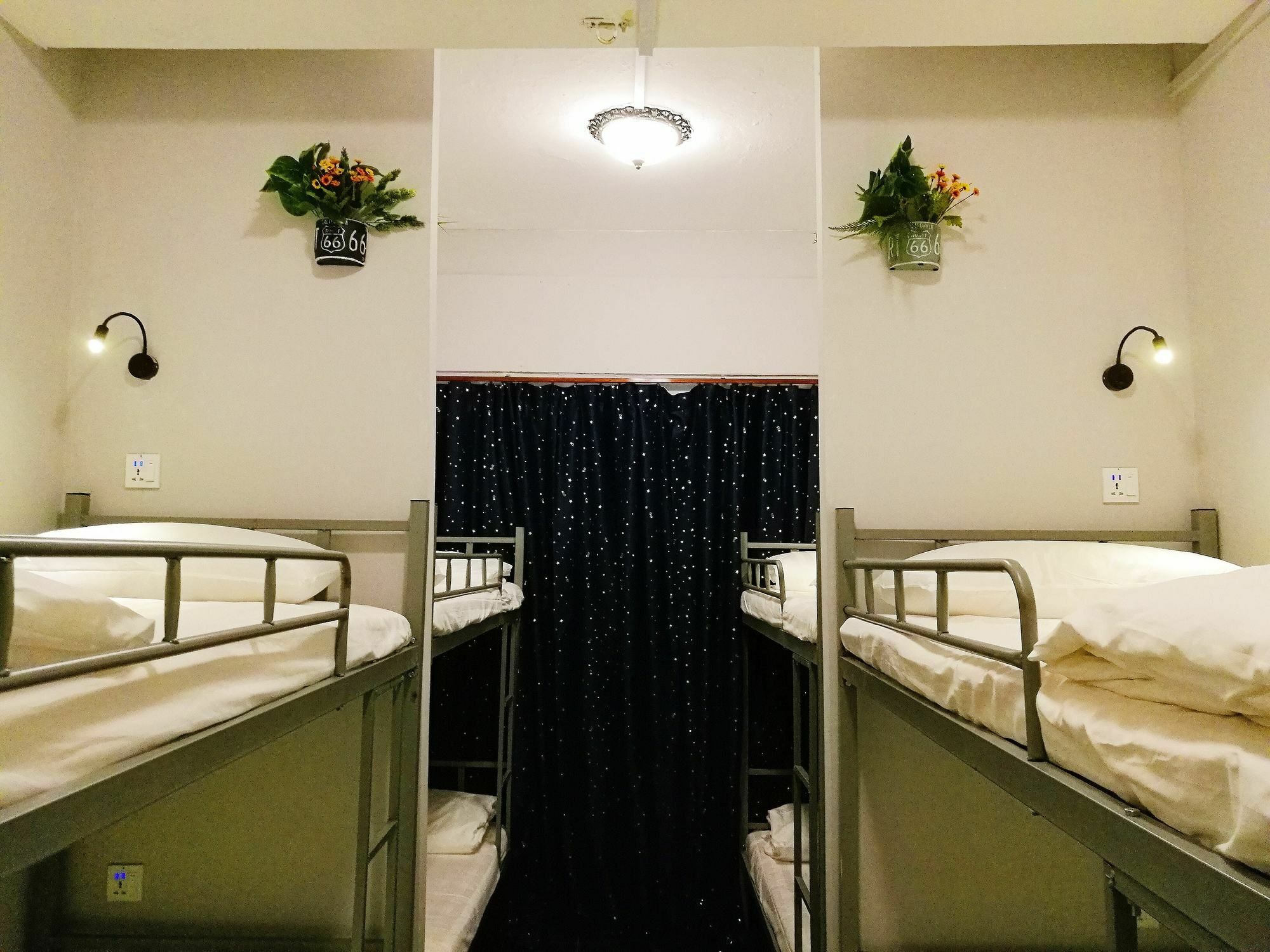 Urban Hostel *