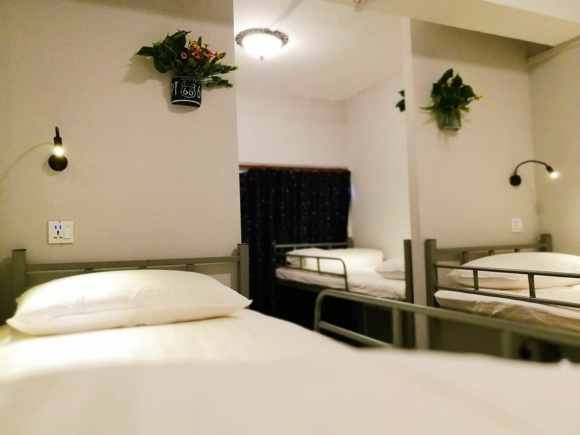 Urban Hostel *