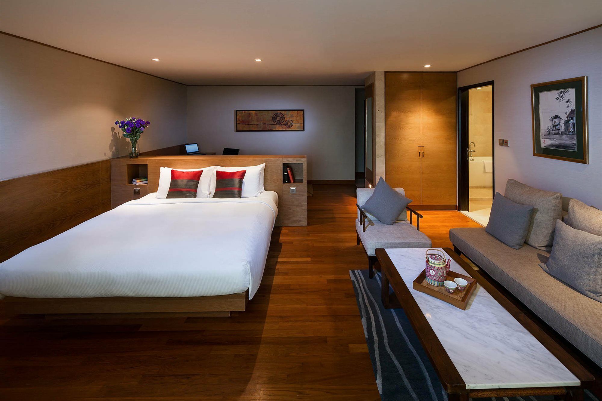 Grand Mercure Roxy 4*