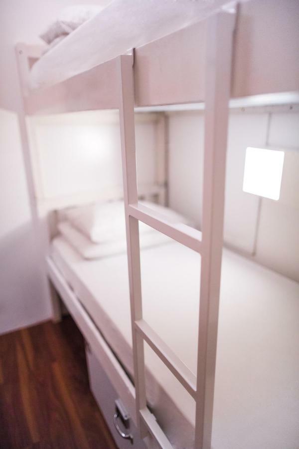 Capsule hotel Jamilla Boutique