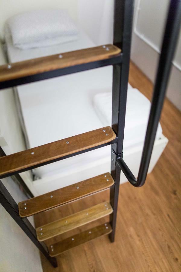 Jamilla Boutique Capsule hotel Singapore