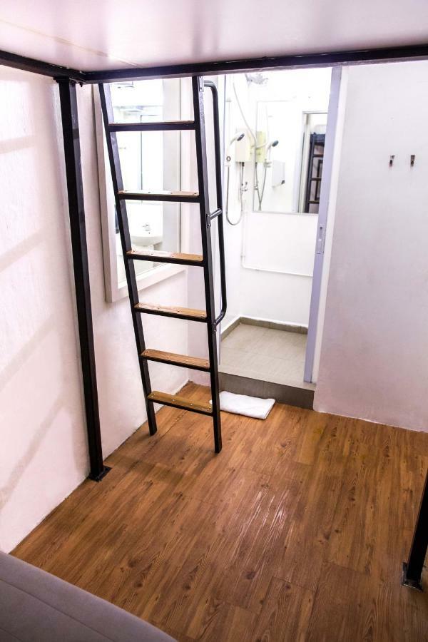 Capsule hotel Jamilla Boutique 2*