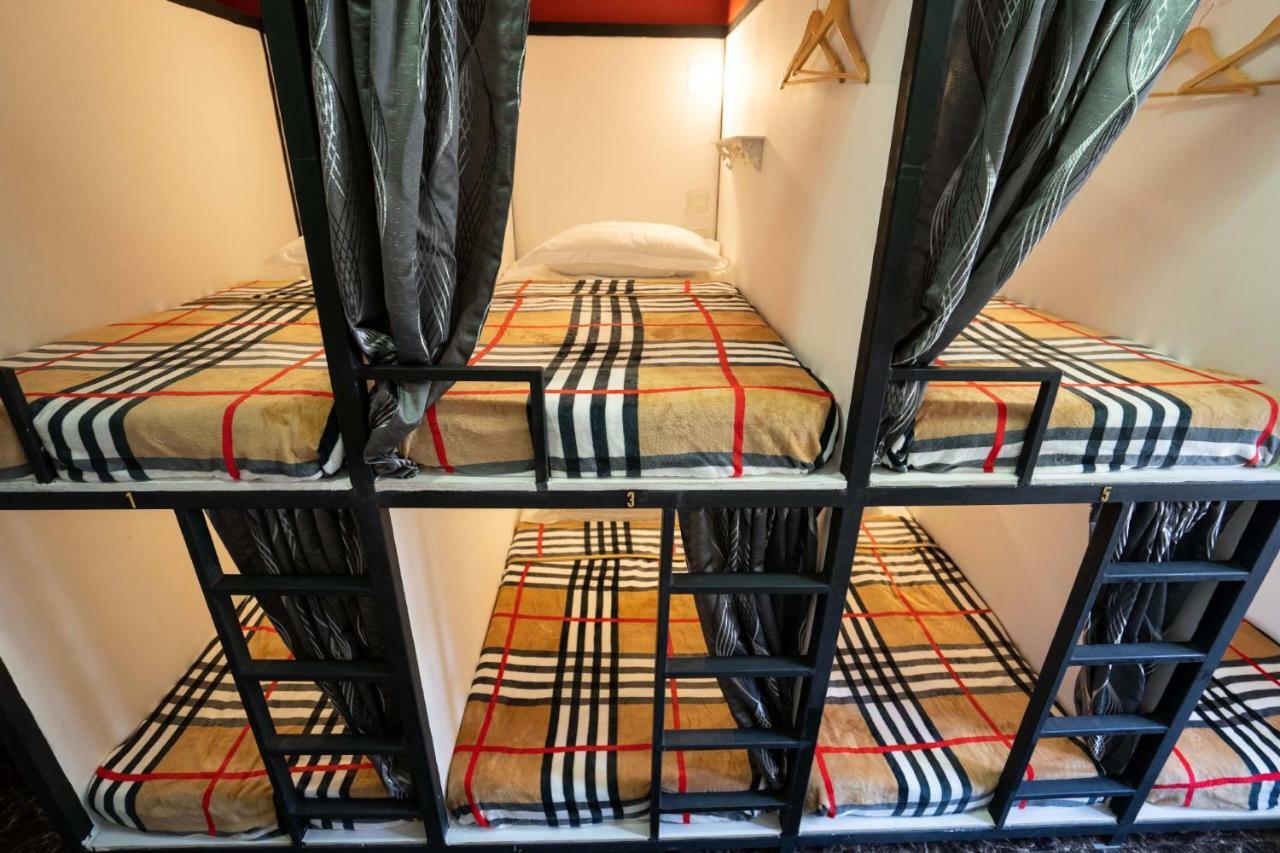 Hostel Oss Backpackers *