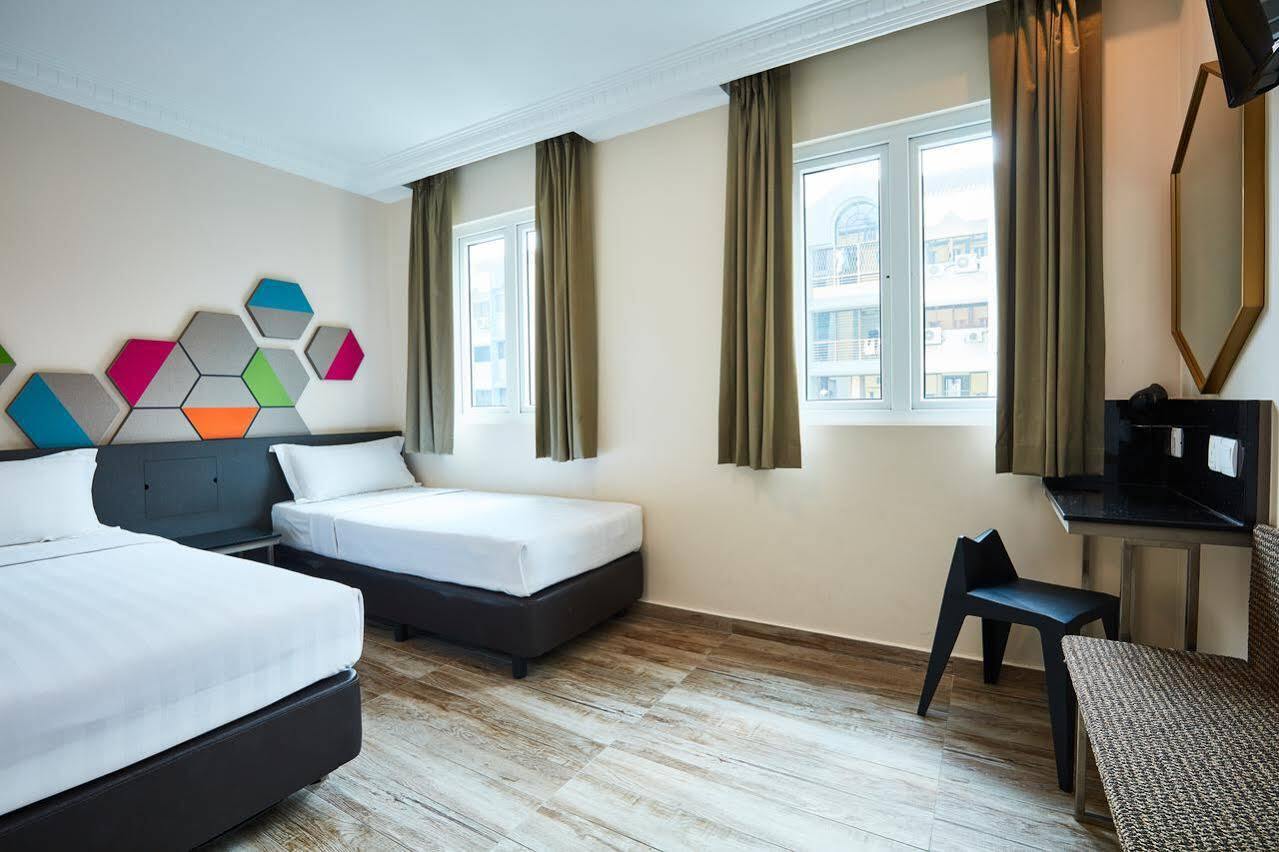 Ibis Budget Emerald Singapore