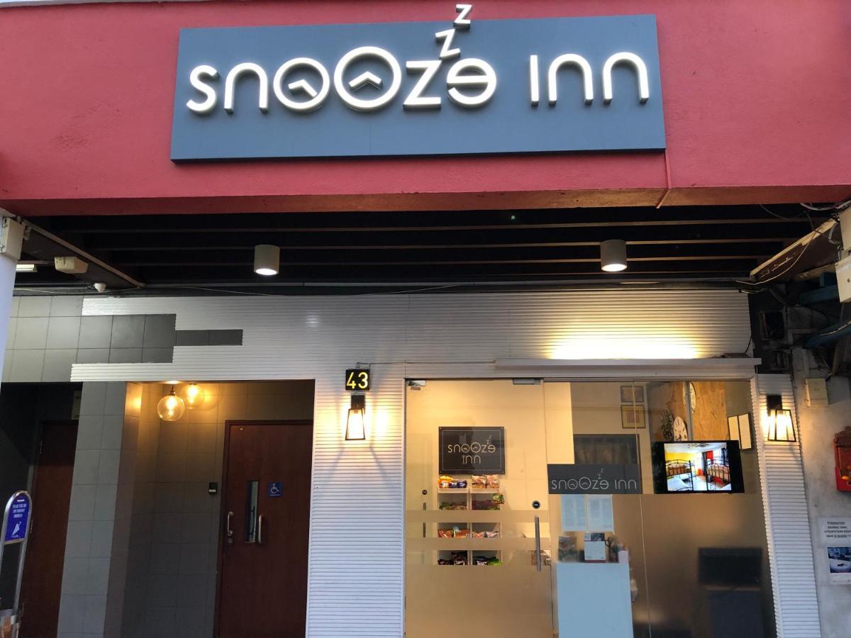 Snooze @dickson Road *
