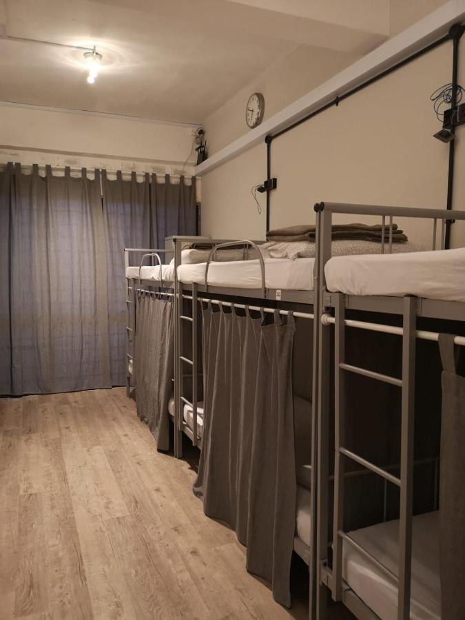 Urban Hostel * Singapore