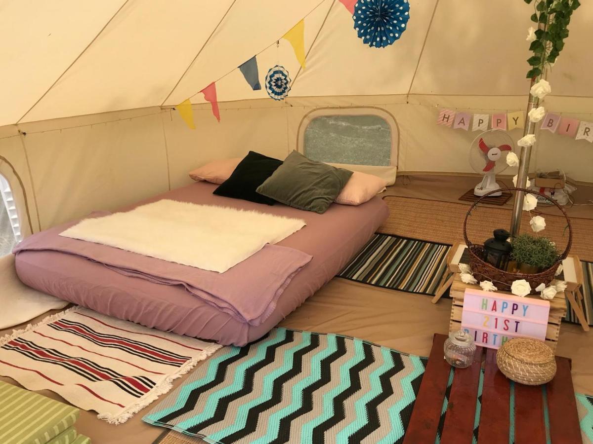 Glamping Kaki - Medium Bell Tent *