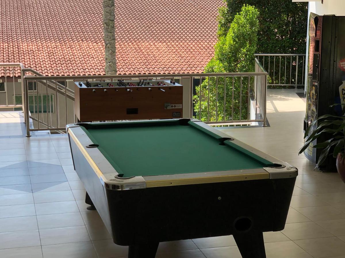 Swiss Club Guesthouse, *