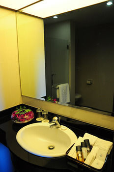 Rm Hotel Singapore
