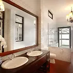 Labrador Villa (Adults Only)