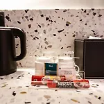 Ibis Budget Singapore Gold