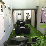 Bliss Hotel Singapore